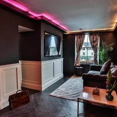 The Bank Manager'S Office *